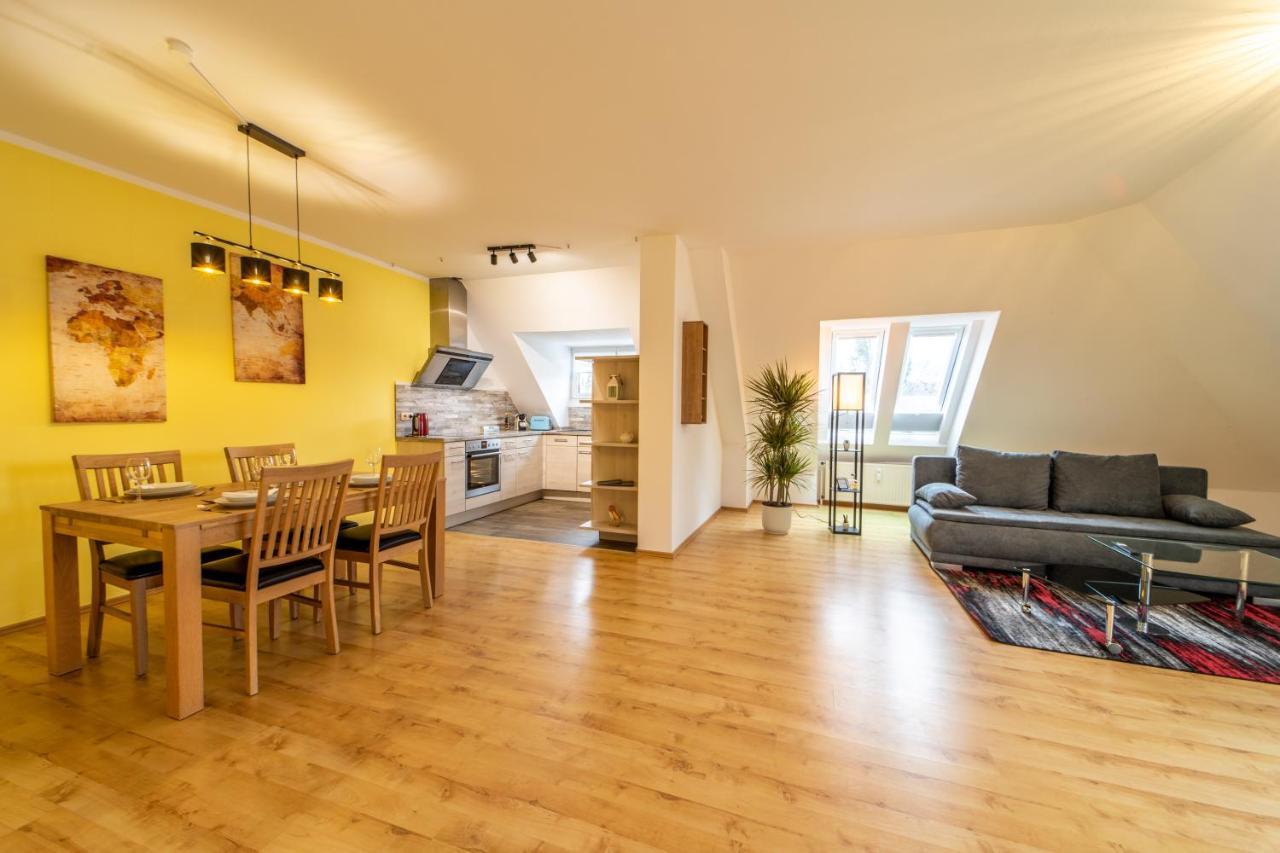 Moderne Dachgeschosswohnung - Parkplatz - Netflix Coburg Ngoại thất bức ảnh